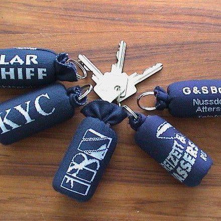 Schwimmende Schlüsselanhänger