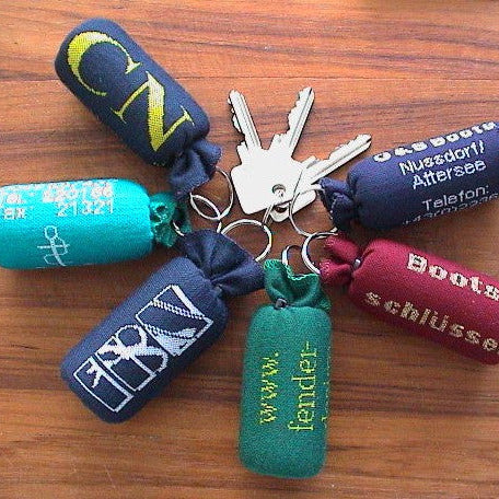 Schwimmende Schlüsselanhänger